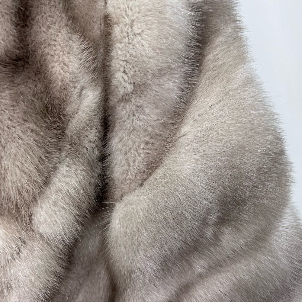 𝅺VINTAGE Brown Mink Stole - Picture 7 of 10